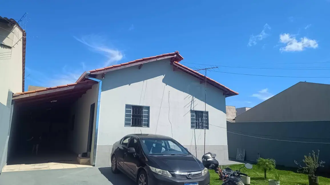 Casa com 2 quartos à venda, 300m2 em Residencial Veneza, Anapolis - GO - imagem 1 Foto 1 de Casa com 2 quartos à venda, 300m2 em Residencial Veneza, Anapolis - GO