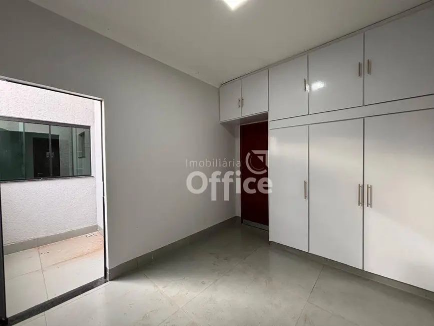 Foto 8 de Casa com 3 quartos à venda, 300m2 em Itamaraty 4ª Etapa, Anapolis - GO