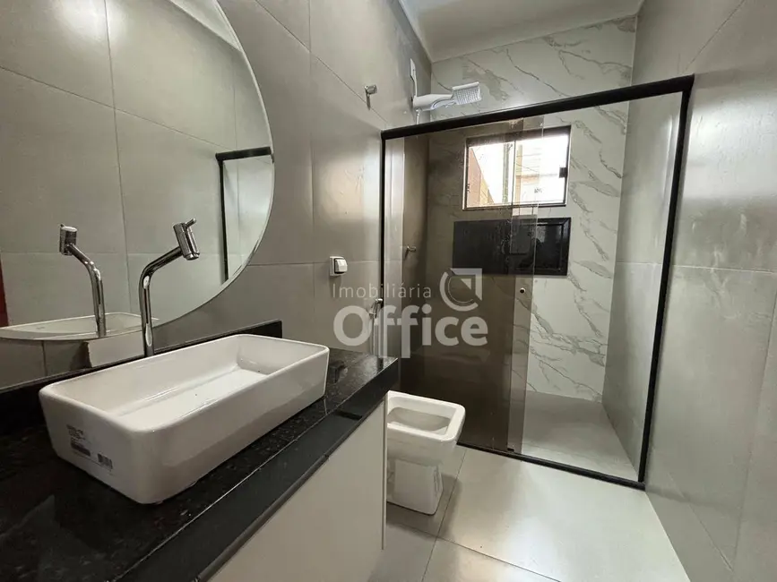 Foto 9 de Casa com 3 quartos à venda, 300m2 em Itamaraty 4ª Etapa, Anapolis - GO
