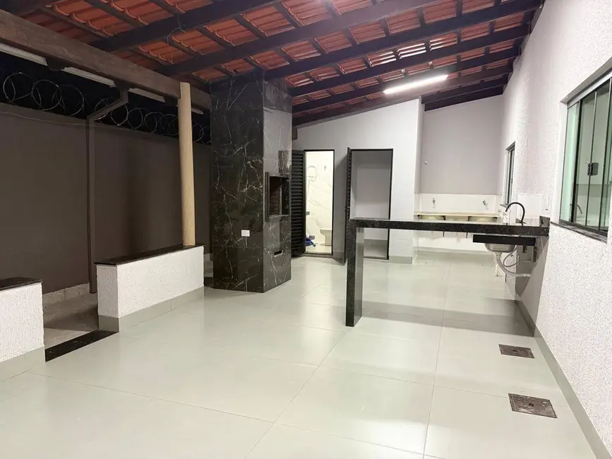 Casa com 3 quartos à venda, 300m2 em Itamaraty 4ª Etapa, Anapolis - GO - imagem 5 Foto 5 de Casa com 3 quartos à venda, 300m2 em Itamaraty 4ª Etapa, Anapolis - GO