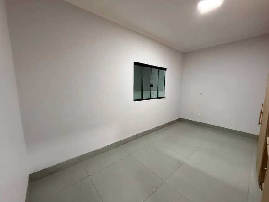 Casa com 3 quartos à venda, 300m2 em Itamaraty 4ª Etapa, Anapolis - GO - imagem 8 Foto 8 de Casa com 3 quartos à venda, 300m2 em Itamaraty 4ª Etapa, Anapolis - GO