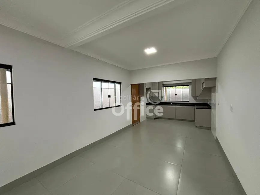 Foto 4 de Casa com 3 quartos à venda, 300m2 em Itamaraty 4ª Etapa, Anapolis - GO