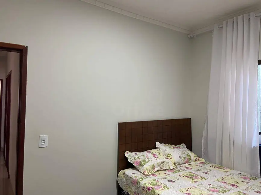 Casa com 3 quartos à venda, 552m2 em Chácaras Americanas, Anapolis - GO - imagem 5 Foto 5 de Casa com 3 quartos à venda, 552m2 em Chácaras Americanas, Anapolis - GO