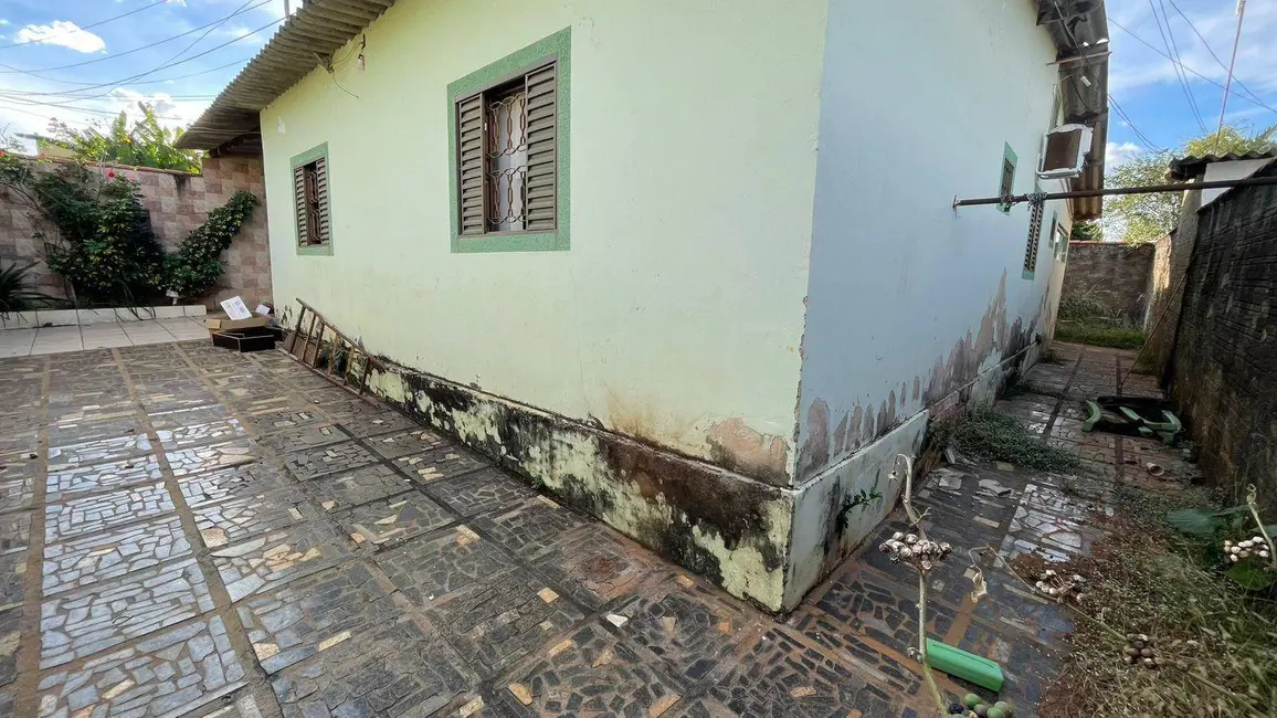 Casa com 2 quartos à venda, 300m2 em Lourdes, Anapolis - GO - imagem 2 Foto 2 de Casa com 2 quartos à venda, 300m2 em Lourdes, Anapolis - GO