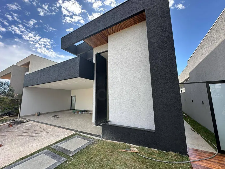 Foto 1 de Casa de Condomínio com 3 quartos à venda, 427m2 em Condomínio Residencial Grand Trianon, Anapolis - GO