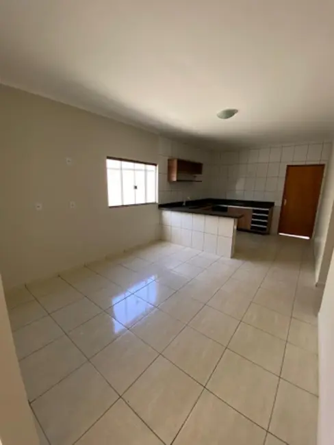 Foto 2 de Casa com 3 quartos à venda, 300m2 em Parque dos Pirineus, Anapolis - GO