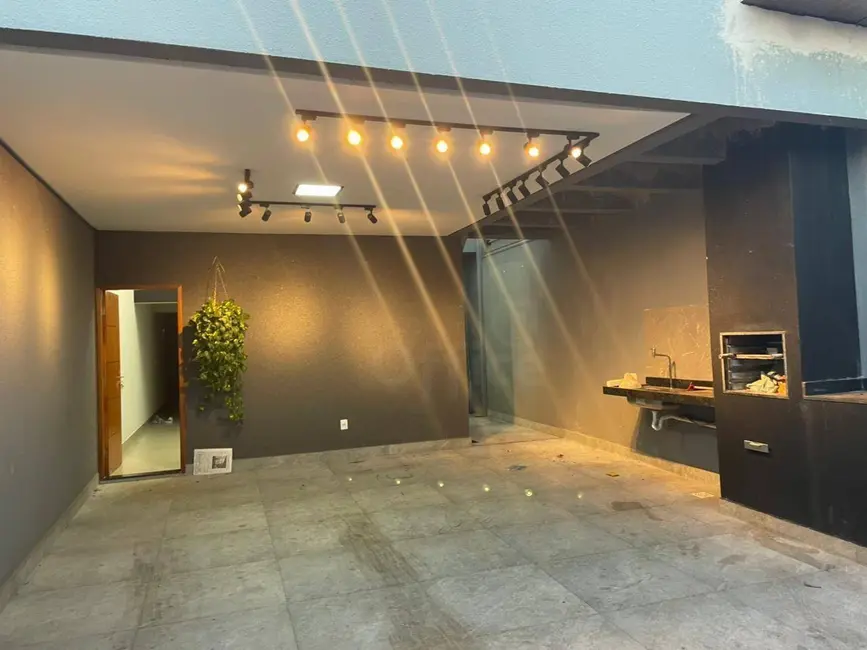 Casa com 3 quartos à venda, 150m2 em Anapolis - GO - imagem 1 Foto 1 de Casa com 3 quartos à venda, 150m2 em Anapolis - GO