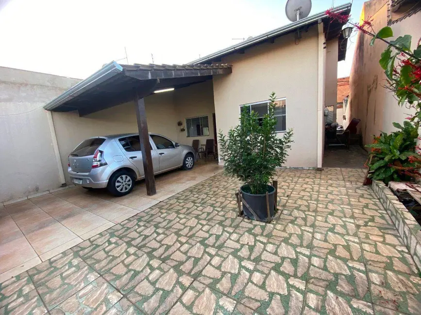 Foto 1 de Casa com 3 quartos à venda, 260m2 em Residencial Araguaia, Anapolis - GO