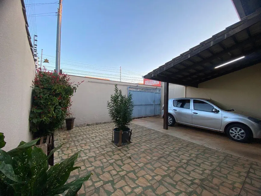 Foto 2 de Casa com 3 quartos à venda, 260m2 em Residencial Araguaia, Anapolis - GO