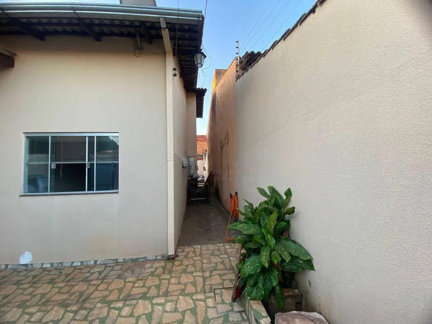 Foto 3 de Casa com 3 quartos à venda, 260m2 em Residencial Araguaia, Anapolis - GO