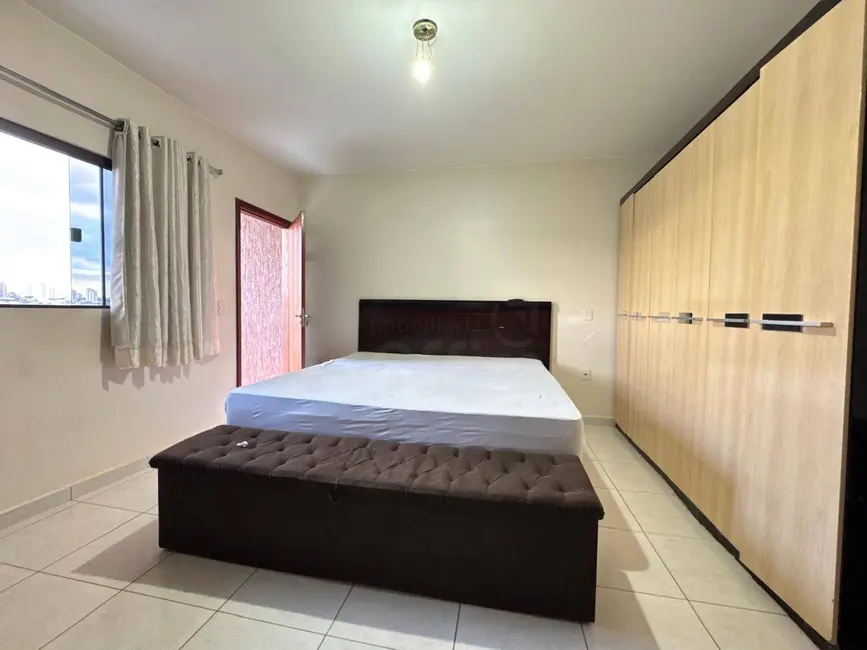 Foto 6 de Sobrado com 4 quartos à venda, 360m2 em São Carlos, Anapolis - GO