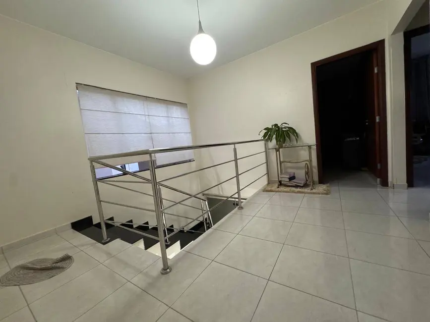 Foto 3 de Sobrado com 4 quartos à venda, 360m2 em São Carlos, Anapolis - GO