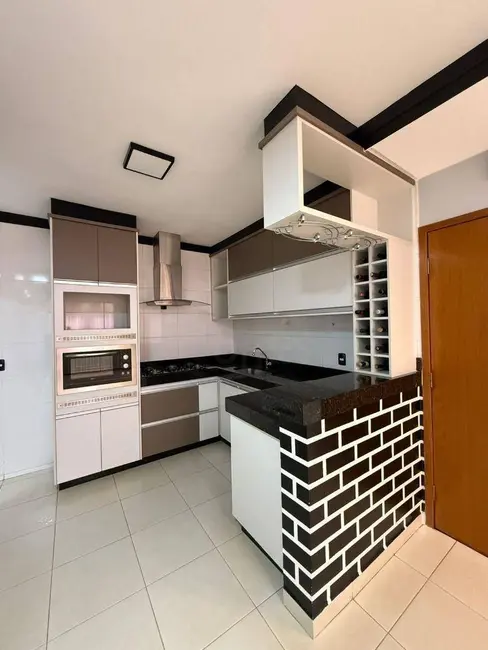 Foto 2 de Apartamento com 3 quartos à venda, 79m2 em Chácaras Colorado, Anapolis - GO