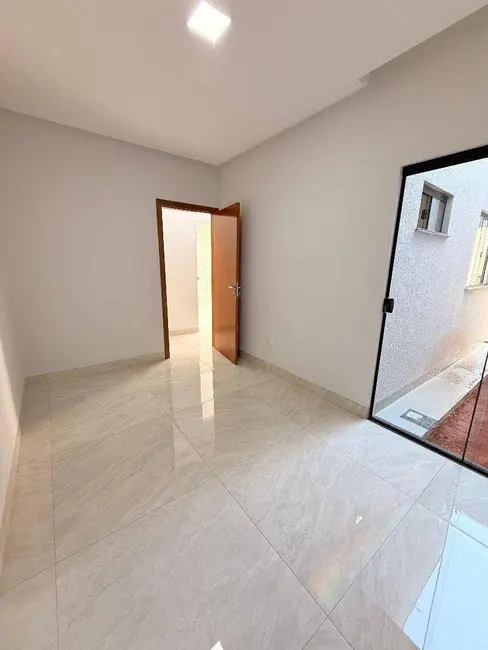 Casa com 3 quartos à venda, 200m2 em Parque Brasília 2ª Etapa, Anapolis - GO - imagem 8 Foto 8 de Casa com 3 quartos à venda, 200m2 em Parque Brasília 2ª Etapa, Anapolis - GO