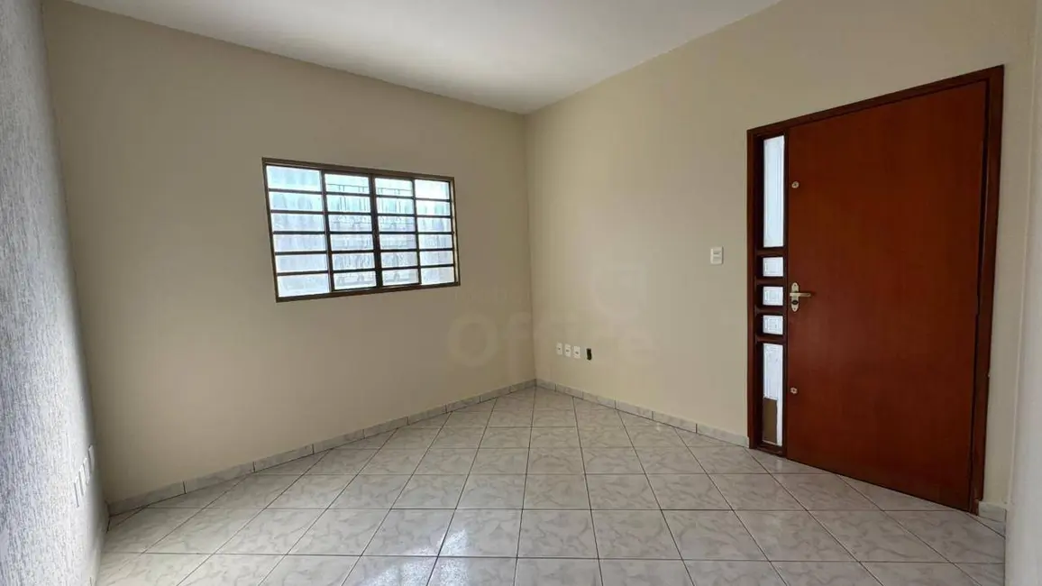 Casa com 4 quartos à venda, 300m2 em Anapolis - GO - imagem 2 Foto 2 de Casa com 4 quartos à venda, 300m2 em Anapolis - GO