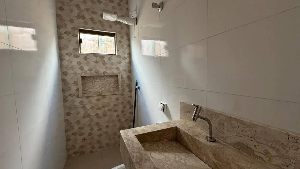 Casa com 4 quartos à venda, 300m2 em Anapolis - GO - imagem 9 Foto 9 de Casa com 4 quartos à venda, 300m2 em Anapolis - GO