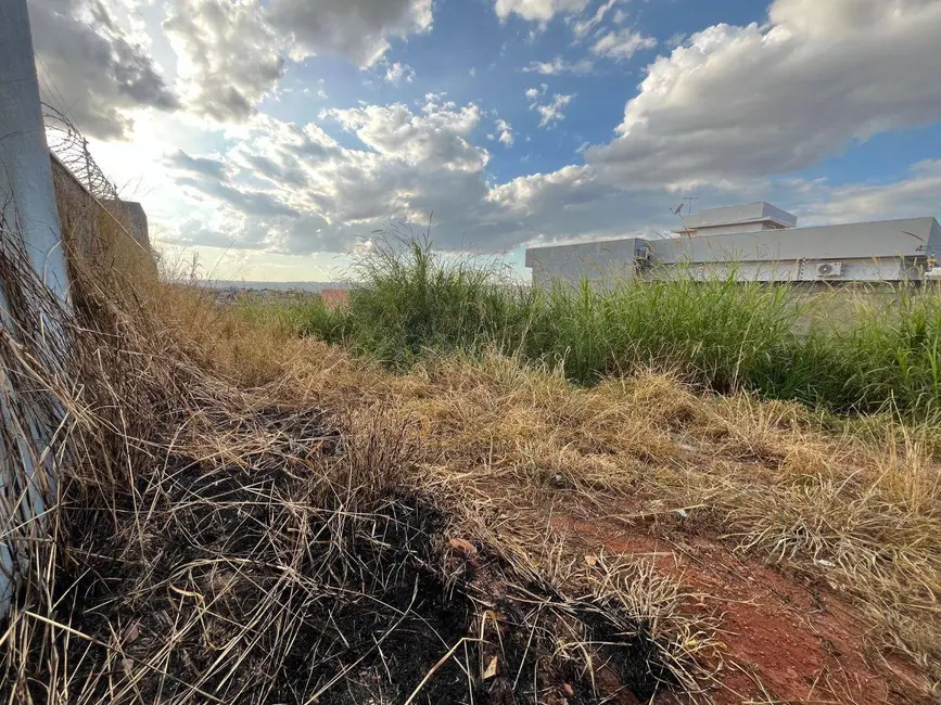 Foto 3 de Terreno / Lote à venda, 300m2 em Setor Sul Jamil Miguel, Anapolis - GO