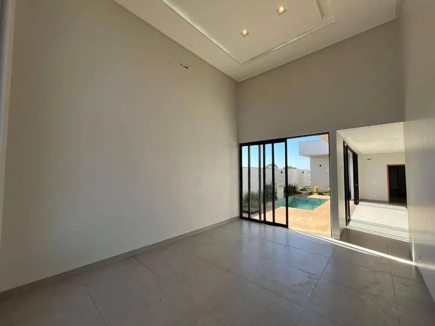 Casa com 3 quartos à venda, 300m2 em Anapolis - GO - imagem 3 Foto 3 de Casa com 3 quartos à venda, 300m2 em Anapolis - GO