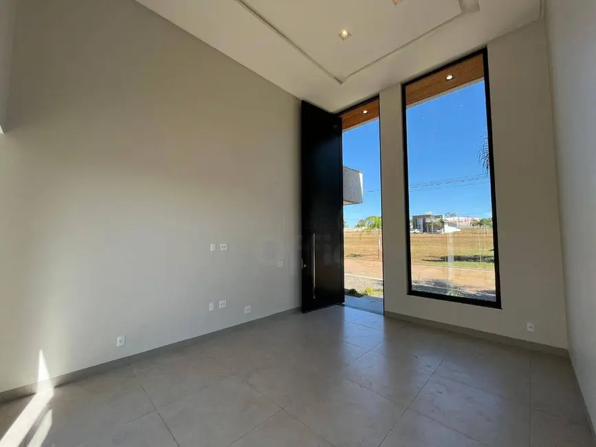 Casa com 3 quartos à venda, 300m2 em Anapolis - GO - imagem 4 Foto 4 de Casa com 3 quartos à venda, 300m2 em Anapolis - GO