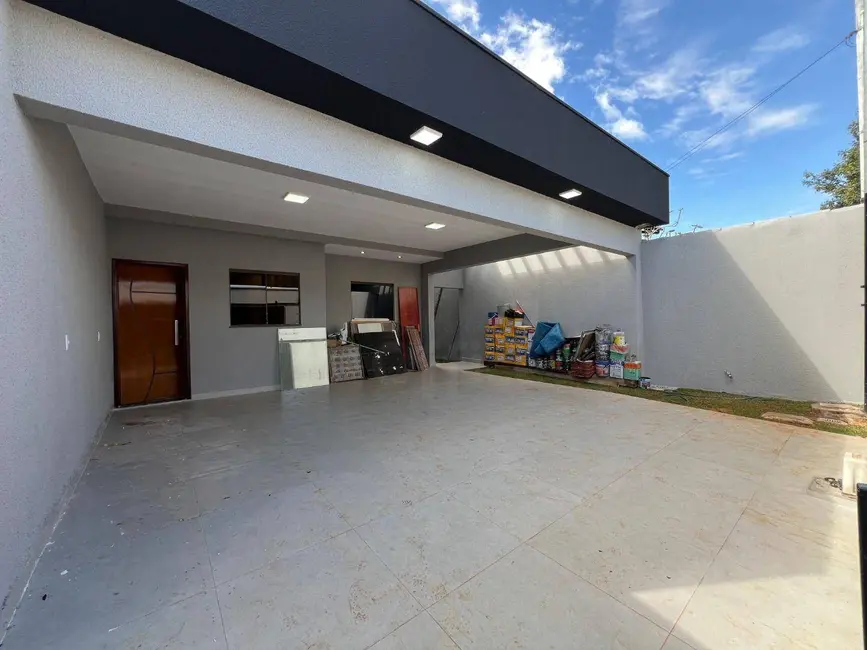 Casa com 3 quartos à venda, 200m2 em Residencial Flamboyant, Anapolis - GO - imagem 2 Foto 2 de Casa com 3 quartos à venda, 200m2 em Residencial Flamboyant, Anapolis - GO
