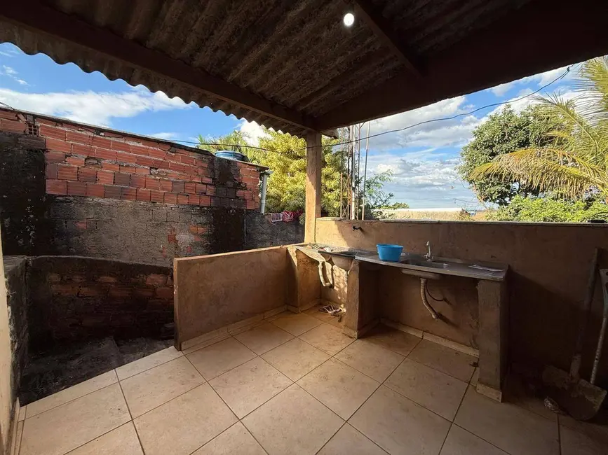 Foto 1 de Terreno / Lote à venda, 300m2 em Parque Residencial das Flores, Anapolis - GO