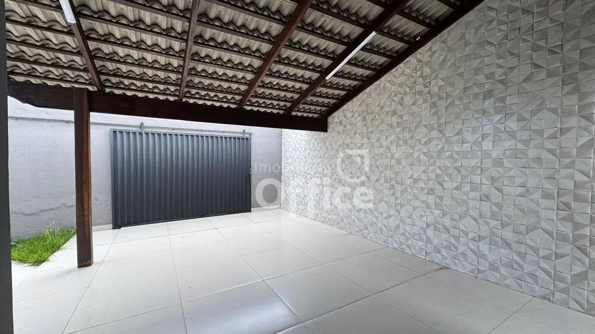 Foto 2 de Casa com 3 quartos à venda, 200m2 em Anapolis - GO