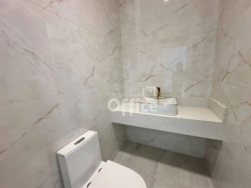 Foto 6 de Casa de Condomínio com 4 quartos à venda, 420m2 em Condomínio Residencial Grand Trianon, Anapolis - GO