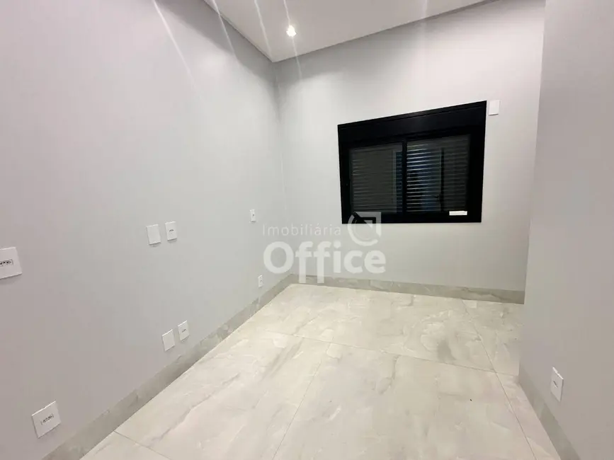 Foto 3 de Casa de Condomínio com 4 quartos à venda, 420m2 em Condomínio Residencial Grand Trianon, Anapolis - GO