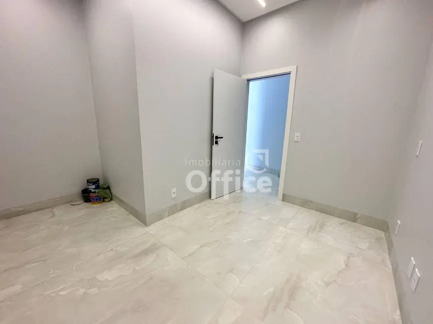 Foto 4 de Casa de Condomínio com 4 quartos à venda, 420m2 em Condomínio Residencial Grand Trianon, Anapolis - GO