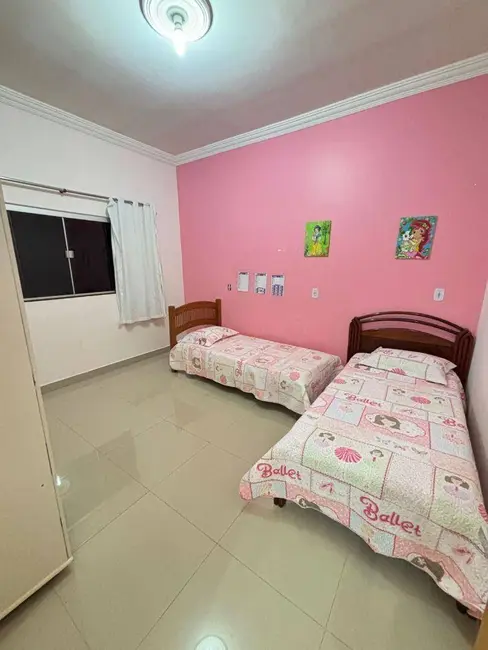 Casa com 3 quartos à venda, 360m2 em Bandeiras, Anapolis - GO - imagem 5 Foto 5 de Casa com 3 quartos à venda, 360m2 em Bandeiras, Anapolis - GO