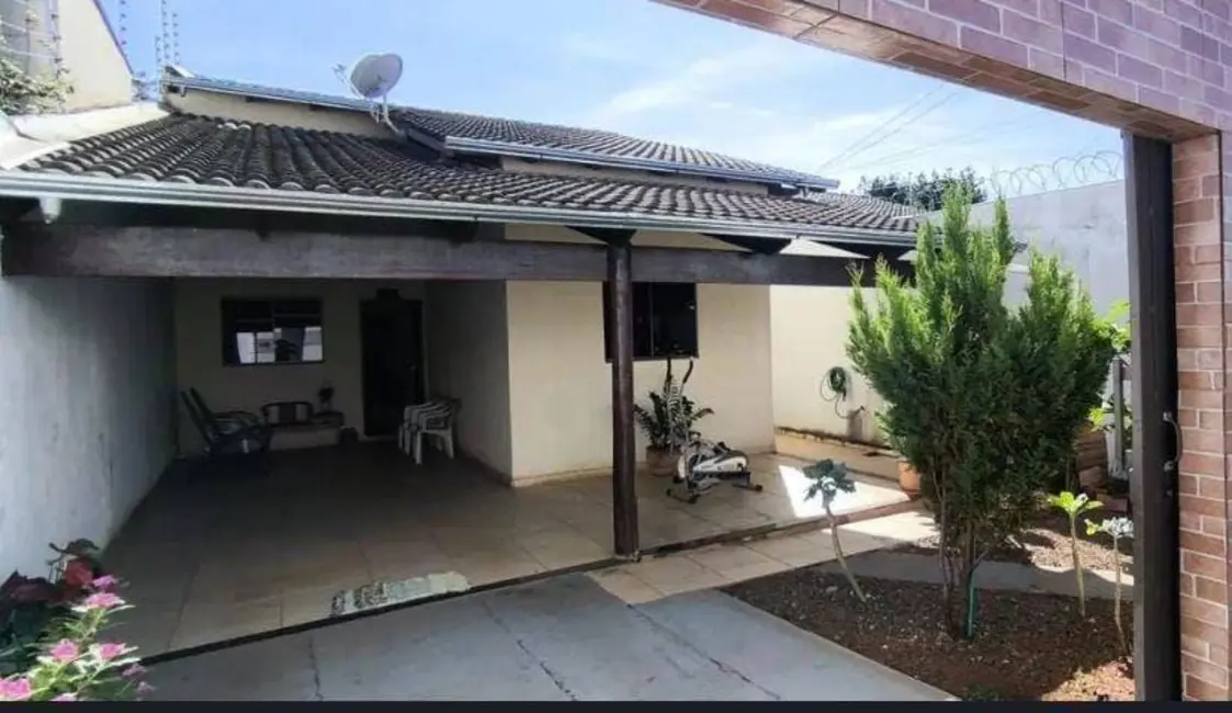 Casa com 3 quartos à venda, 200m2 em Residencial Monte Sinai, Anapolis - GO - imagem 2 Foto 2 de Casa com 3 quartos à venda, 200m2 em Residencial Monte Sinai, Anapolis - GO