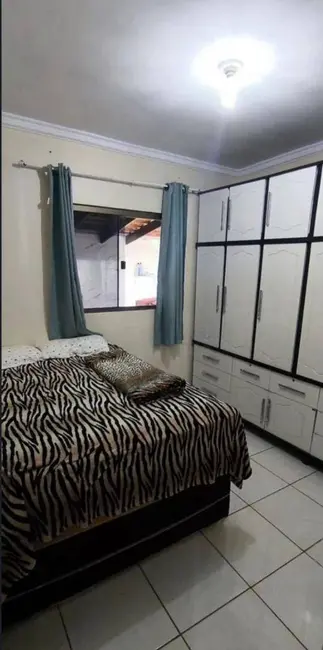 Casa com 3 quartos à venda, 200m2 em Residencial Monte Sinai, Anapolis - GO - imagem 4 Foto 4 de Casa com 3 quartos à venda, 200m2 em Residencial Monte Sinai, Anapolis - GO
