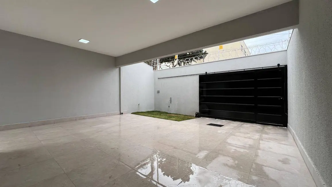 Foto 3 de Casa com 3 quartos à venda, 150m2 em Vila Miguel Jorge, Anapolis - GO