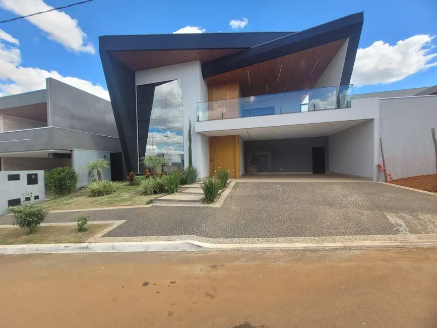 Foto 1 de Casa de Condomínio com 4 quartos à venda, 447m2 em Anapolis - GO