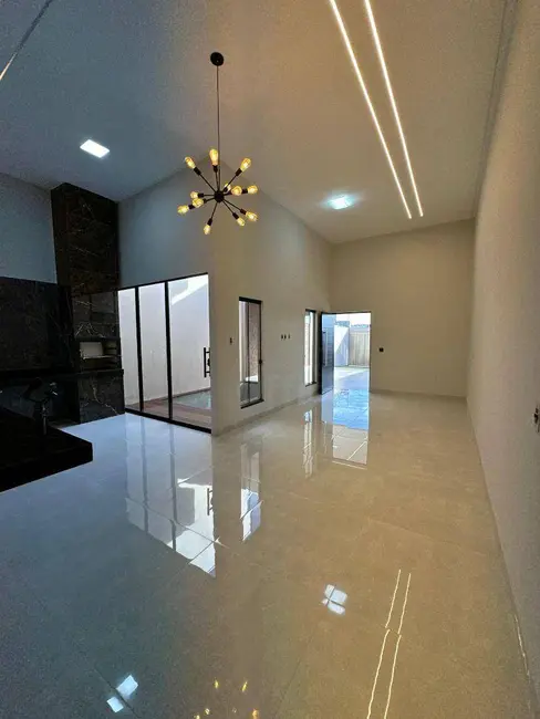 Casa com 4 quartos à venda, 211m2 em Anapolis - GO - imagem 6 Foto 6 de Casa com 4 quartos à venda, 211m2 em Anapolis - GO