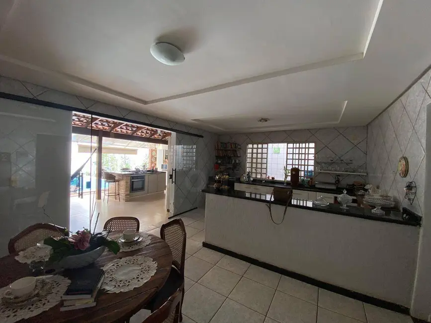 Foto 7 de Casa com 4 quartos à venda, 400m2 em Anapolis - GO