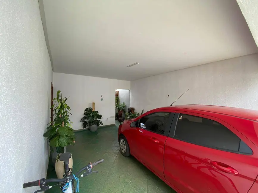 Foto 4 de Casa com 4 quartos à venda, 400m2 em Anapolis - GO