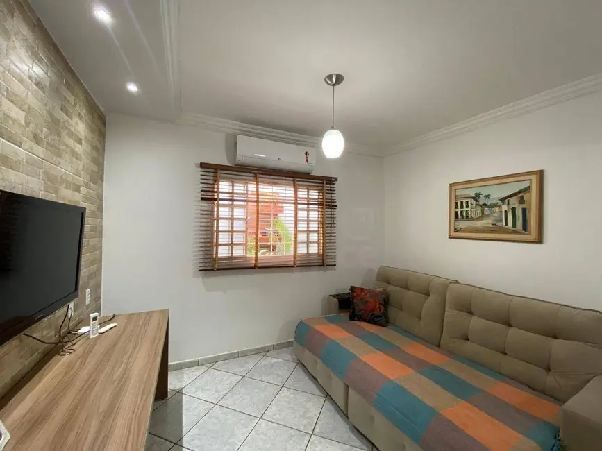 Foto 9 de Casa com 4 quartos à venda, 400m2 em Anapolis - GO