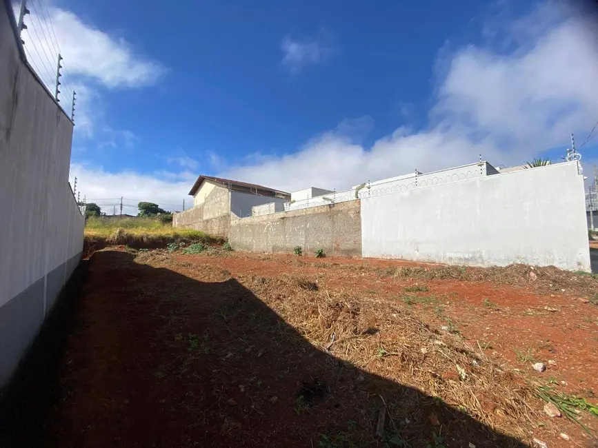 Foto 2 de Terreno / Lote à venda, 300m2 em Residencial Santa Cruz, Anapolis - GO