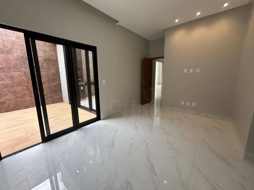 Casa com 3 quartos à venda, 217m2 em Residencial Virgínia Correa, Anapolis - GO - imagem 4 Foto 4 de Casa com 3 quartos à venda, 217m2 em Residencial Virgínia Correa, Anapolis - GO