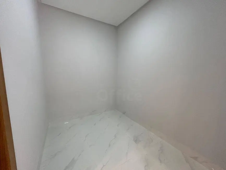 Casa com 3 quartos à venda, 217m2 em Residencial Virgínia Correa, Anapolis - GO - imagem 2 Foto 2 de Casa com 3 quartos à venda, 217m2 em Residencial Virgínia Correa, Anapolis - GO