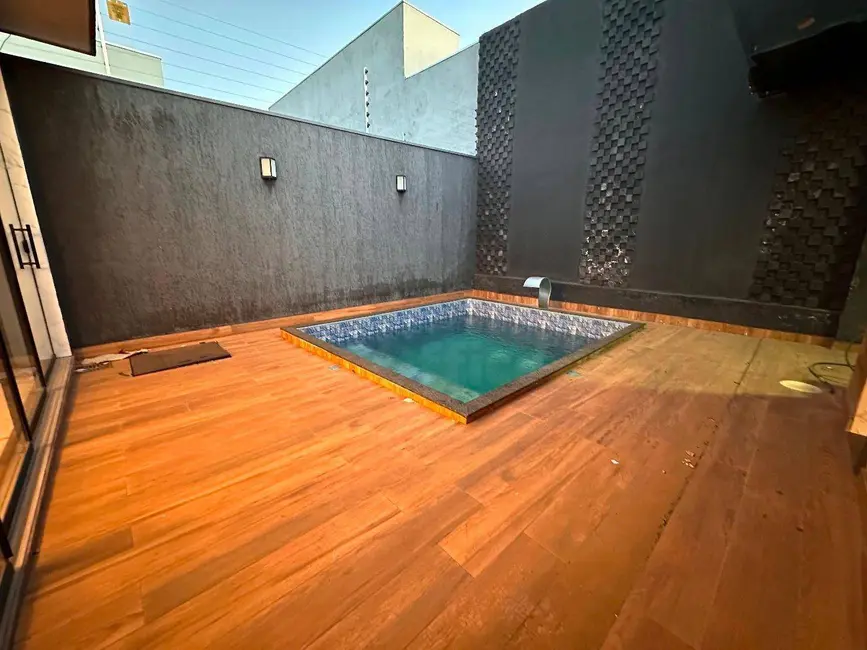 Casa com 3 quartos à venda, 300m2 em Parque Brasília, Anapolis - GO - imagem 8 Foto 8 de Casa com 3 quartos à venda, 300m2 em Parque Brasília, Anapolis - GO