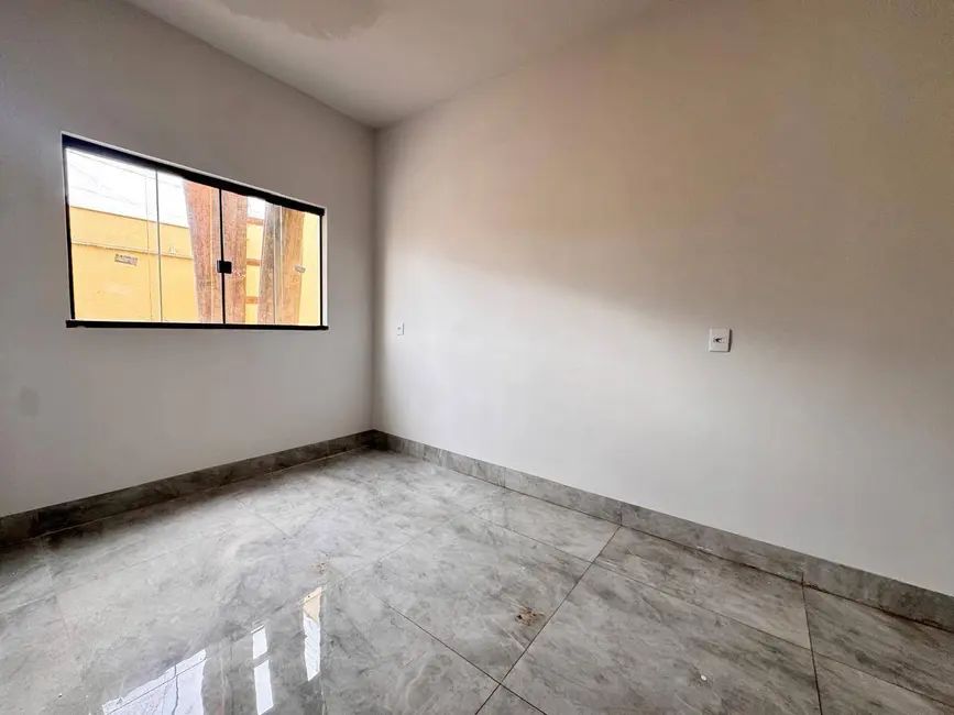Foto 2 de Casa com 3 quartos à venda, 150m2 em Jardim Ibirapuera, Anapolis - GO