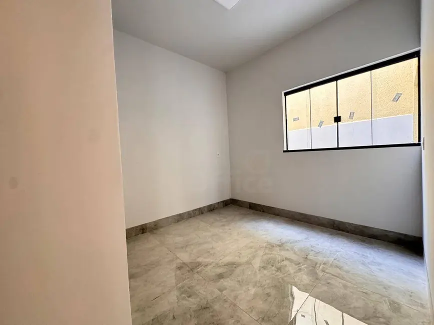 Casa com 3 quartos à venda, 150m2 em Jardim Ibirapuera, Anapolis - GO - imagem 3 Foto 3 de Casa com 3 quartos à venda, 150m2 em Jardim Ibirapuera, Anapolis - GO