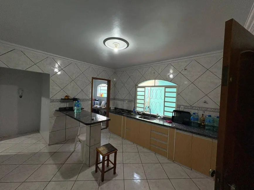 Foto 9 de Casa com 3 quartos à venda, 270m2 em Vila Industrial, Anapolis - GO