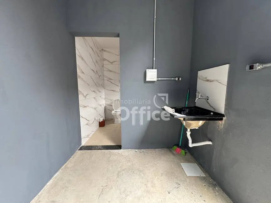 Foto 8 de Armazém / Galpão à venda, 300m2 em Residencial Flor do Cerrado, Anapolis - GO