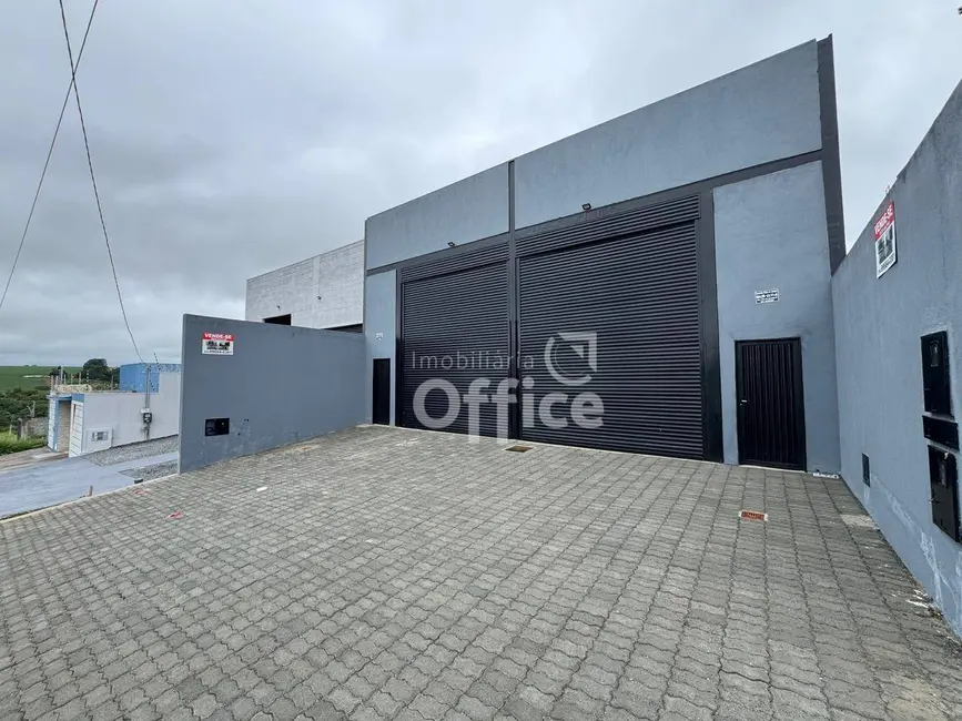Foto 3 de Armazém / Galpão à venda, 300m2 em Residencial Flor do Cerrado, Anapolis - GO