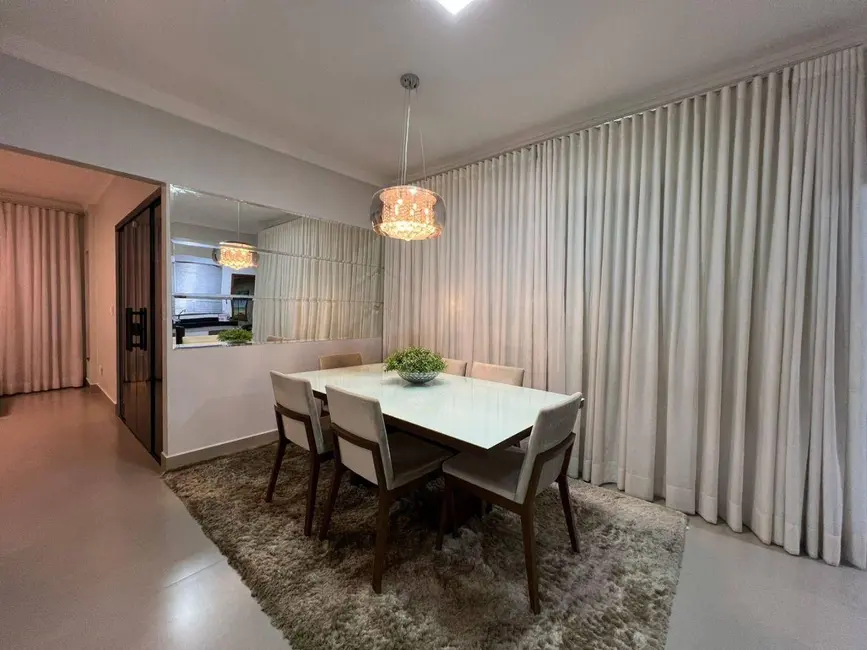 Foto 5 de Casa com 4 quartos à venda, 300m2 em Parque São Jerônimo, Anapolis - GO