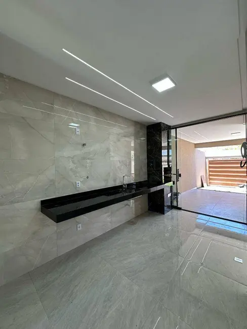 Casa com 3 quartos à venda, 150m2 em Residencial Flor do Cerrado, Anapolis - GO - imagem 3 Foto 3 de Casa com 3 quartos à venda, 150m2 em Residencial Flor do Cerrado, Anapolis - GO