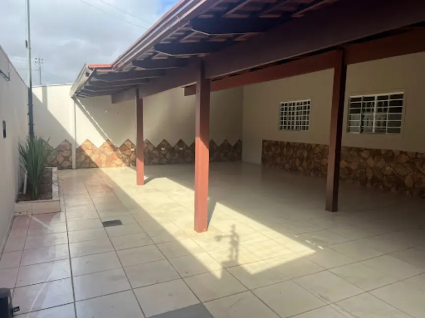 Foto 2 de Casa com 3 quartos à venda, 300m2 em Residencial Vale do Sol, Anapolis - GO
